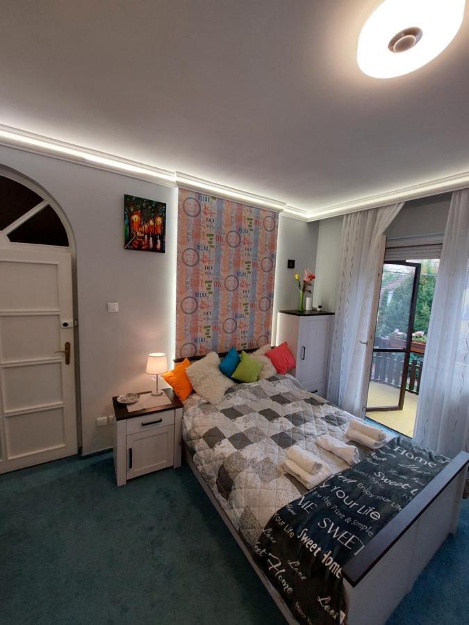 Summer House Emeleti Szoba Debrecen Ngoại thất bức ảnh